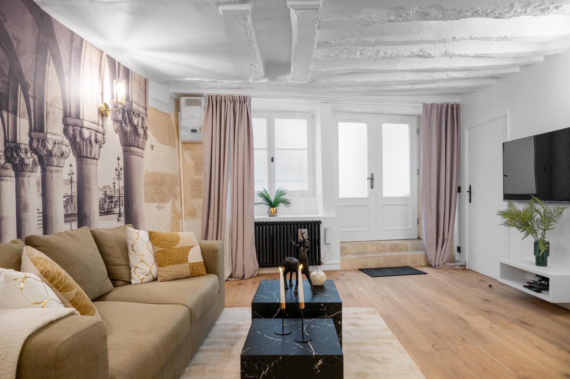 Appartement Quartier Notre Dame à Paris Extérieur photo